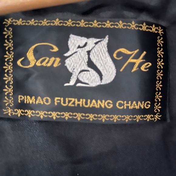 Stunning Poncho/Shawl/Cape -Its Faux Fur but unbelievably soft. - Picture 2 of 9